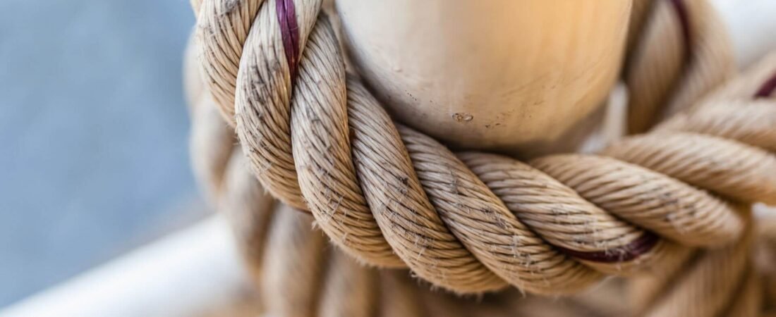 The Ultimate Guide to Ropes: Types, Materials, and Their Uses
